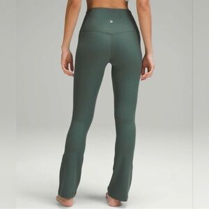 Lululemon high rise ribbed flare leggings size 4